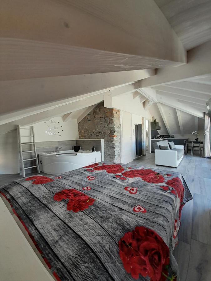 White Suite - Jacuzzi, Swimming Pool & Lake View ليتْسّينو المظهر الخارجي الصورة