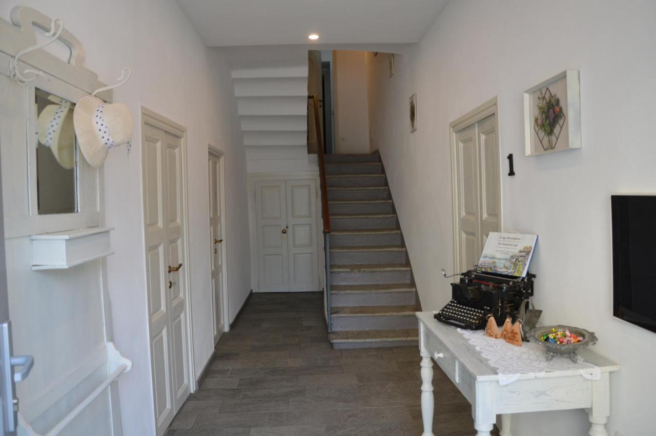White Suite - Jacuzzi, Swimming Pool & Lake View ليتْسّينو المظهر الخارجي الصورة